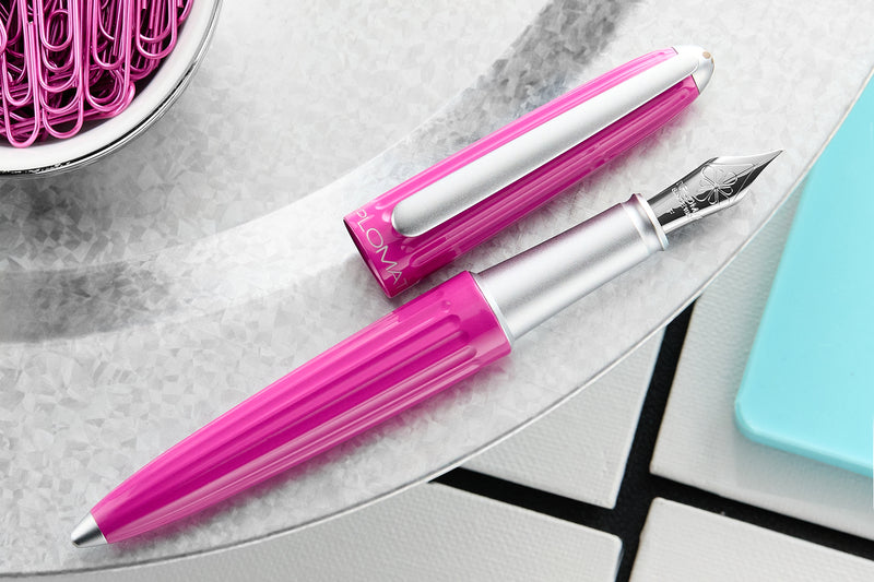 Diplomat Aero Fountain Pen - Fuchsia (Special Edition)