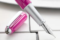 Diplomat Aero Fountain Pen - Fuchsia (Special Edition)