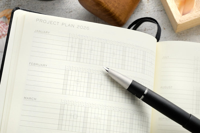 Leuchtturm1917 Medium A5 2026 Weekly Planner & Notebook - Navy, Lined