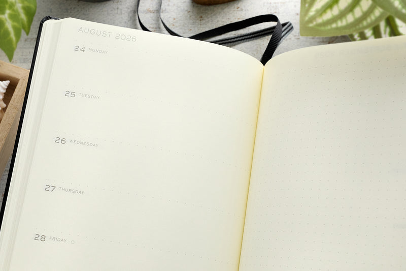 Leuchtturm1917 Medium A5 2026 Weekly Planner & Notebook - Navy, Lined