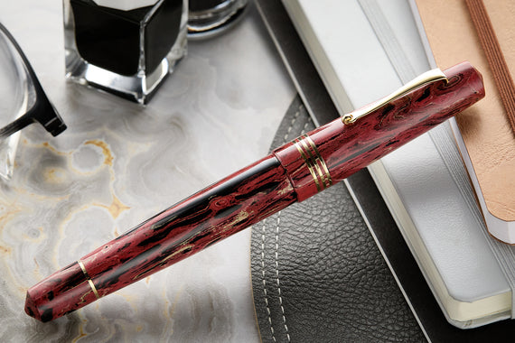 Maiora Everest Fountain Pen - Vulcania