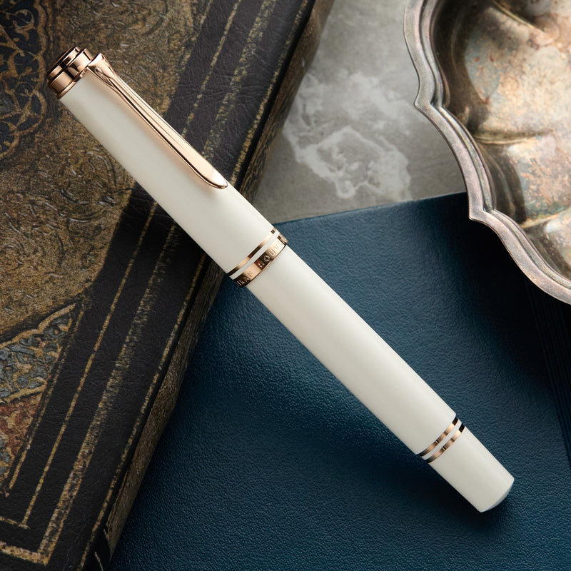 Pelikan M600 Fountain Pen - White & Rose Gold (Special Edition)