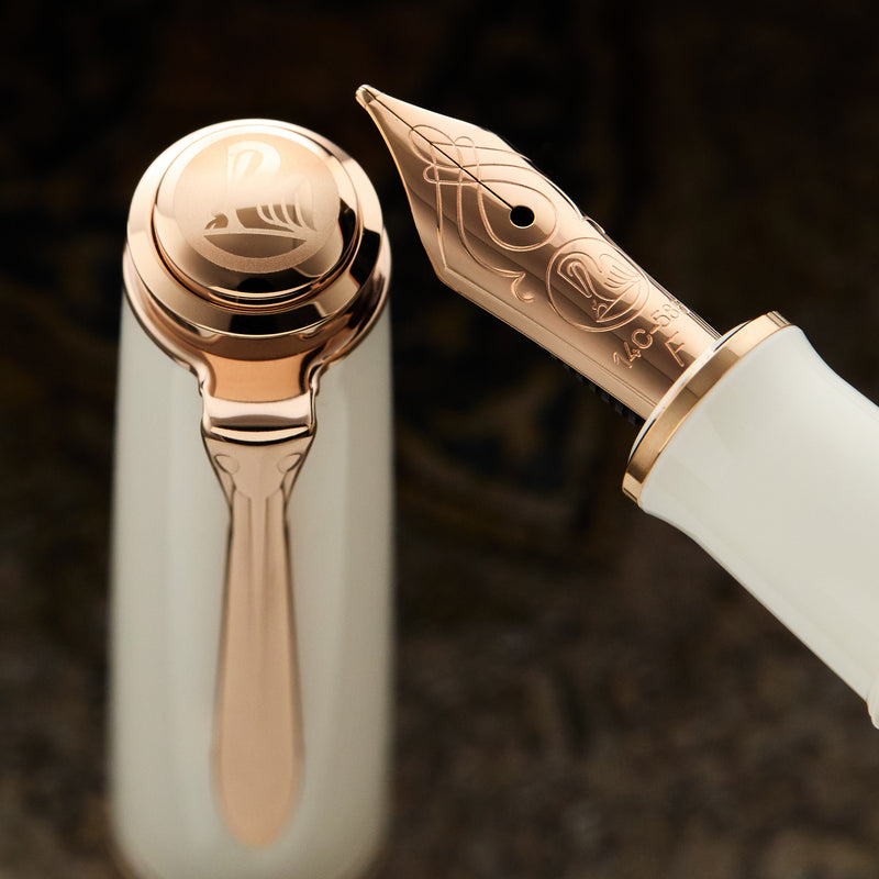Pelikan M600 Fountain Pen - White & Rose Gold (Special Edition)