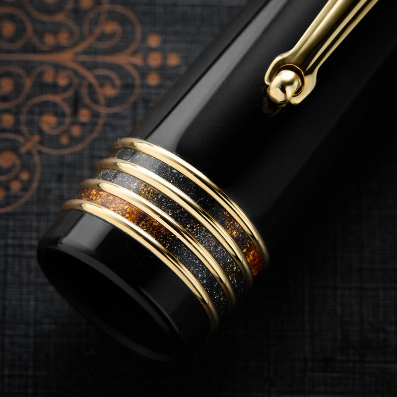 Delta DV Original Mid Size Fountain Pen - Glow Up