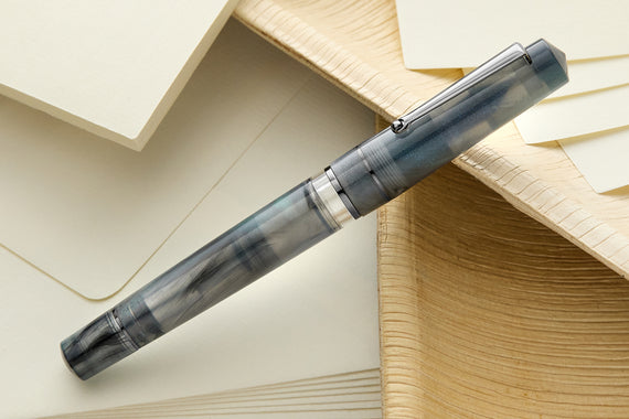 Delta Duna Fountain Pen - Zephyr