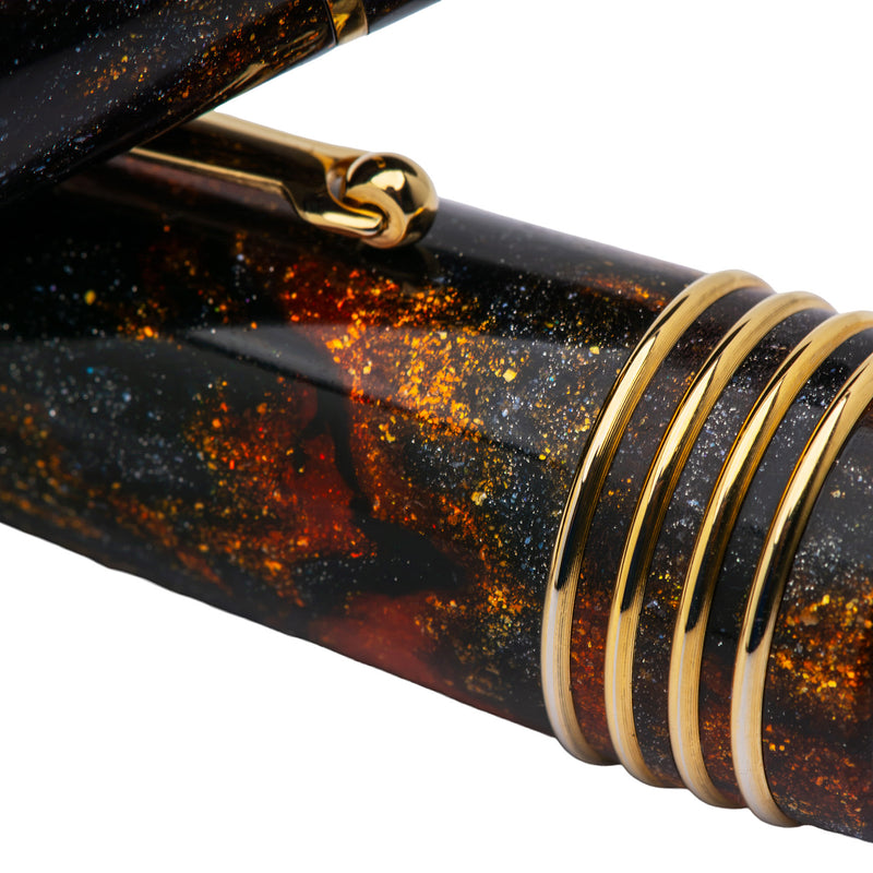 Delta DV Original Mid Size Fountain Pen - Glow Up Oro