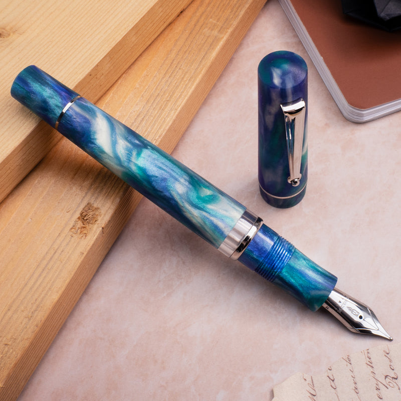 Delta Duna Fountain Pen - Reflection Pool (Limited Edition)