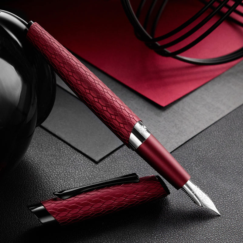 Diplomat Cobra Fountain Pen - Burgundy