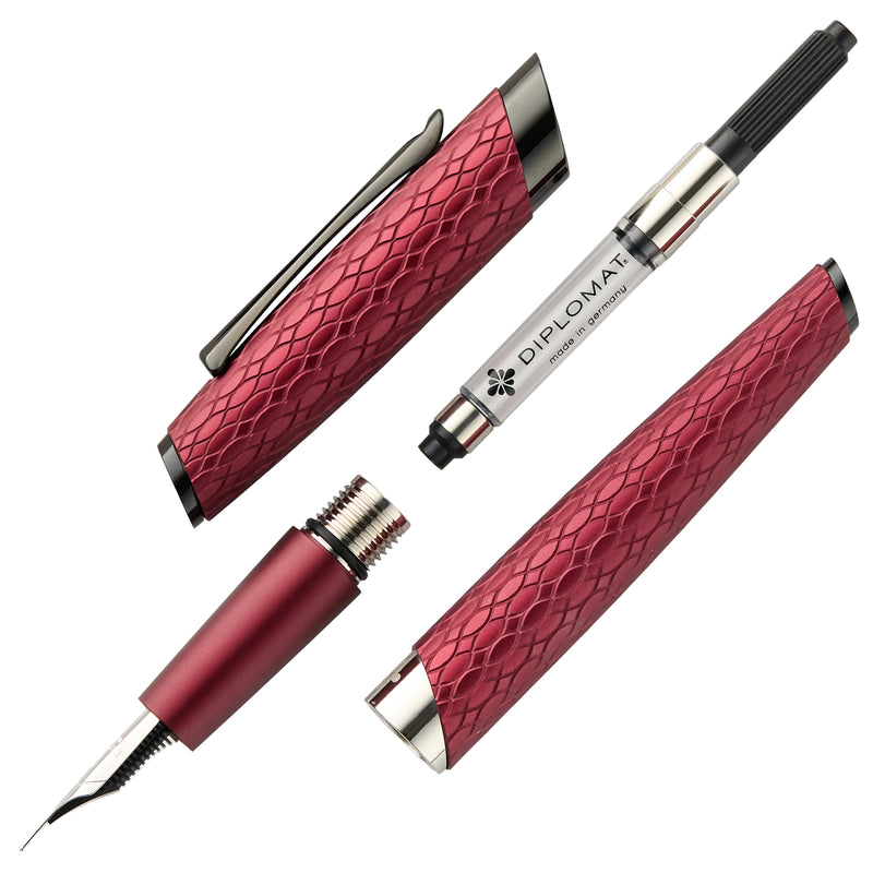 Diplomat Cobra Fountain Pen - Burgundy