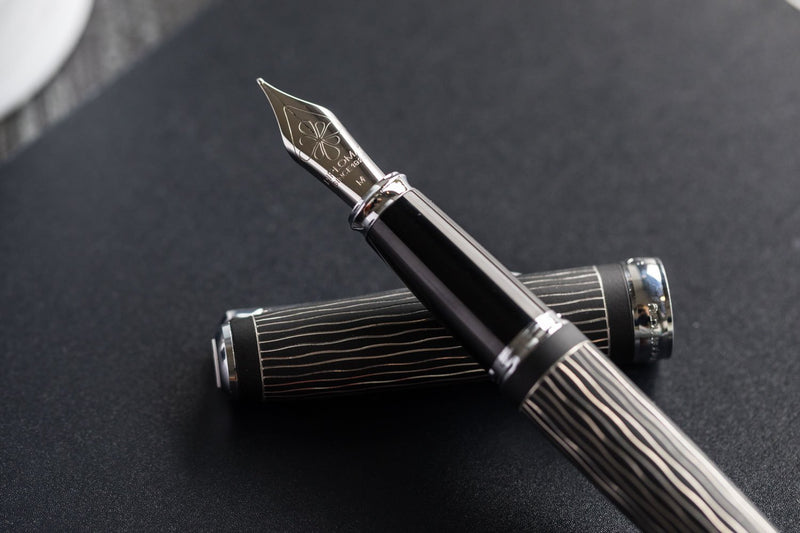 Diplomat Excellence A Plus Fountain Pen - Wave Guilloche Lapis Black