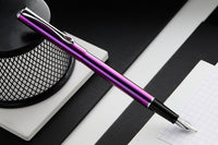 Diplomat Traveller Fountain Pen - Funky Fuchsia