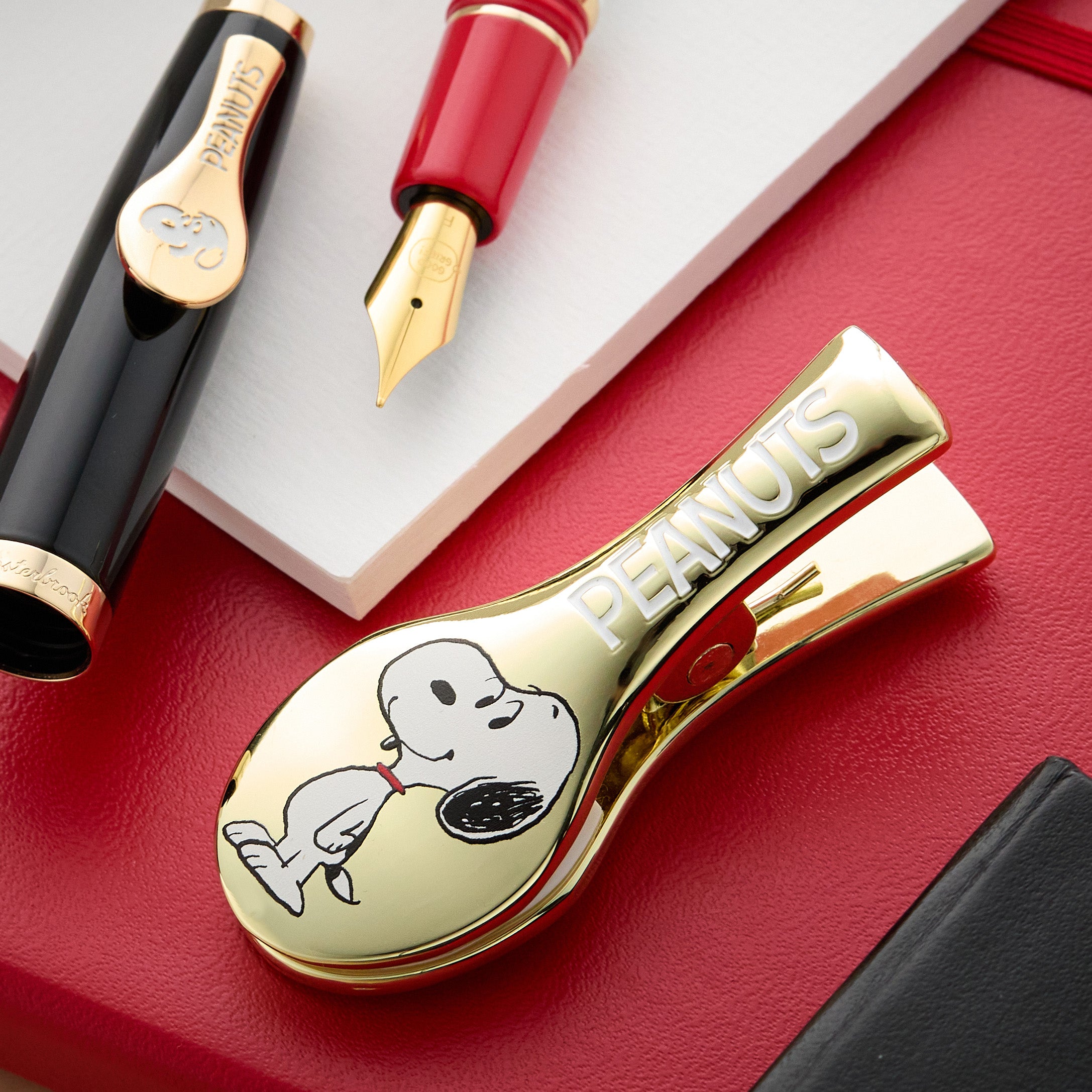 ✨限定300✨PEANUTS×アビステ コラボ PEANUTS75周年記念 アビステ ホワイトウォッチPEANUTS75周年記念 限定300 スヌーピー