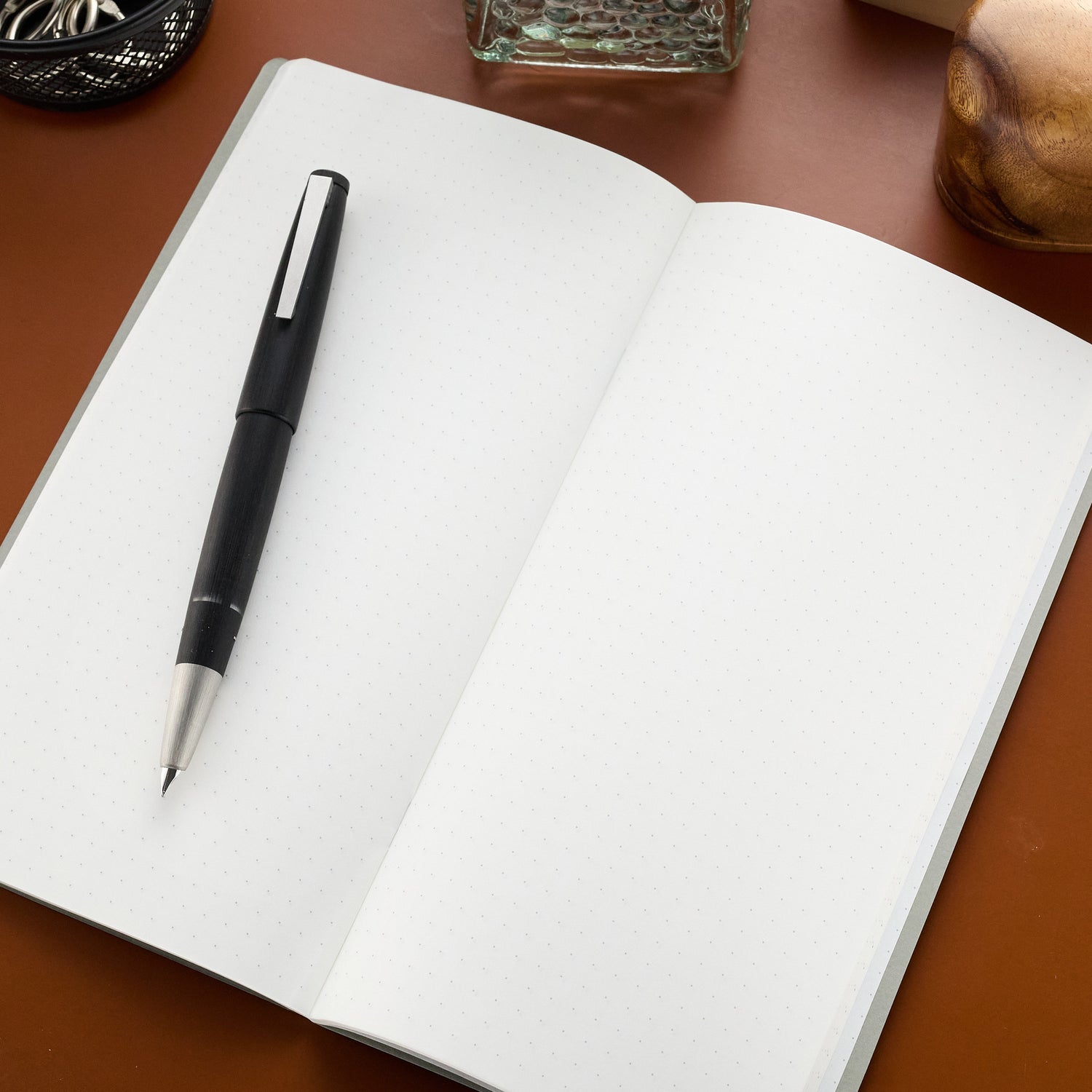 Gu Notebook Goulet Notebook w/ 52gsm Tomoe River Paper - Regular TN, Dot Grid - The ...