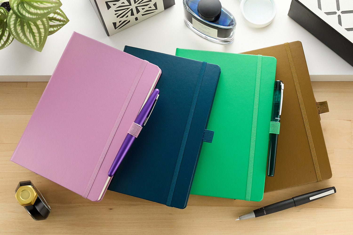 LEUCHTTURM1917 372560 weekkalender medium (A5) 2026, 12 maanden, zachte kaft, Forest Green, Duits LEUCHTTURM1917 372560 weekkalender medium (A5) 2026, 12 maanden, zachte kaft, Forest Green, Duits