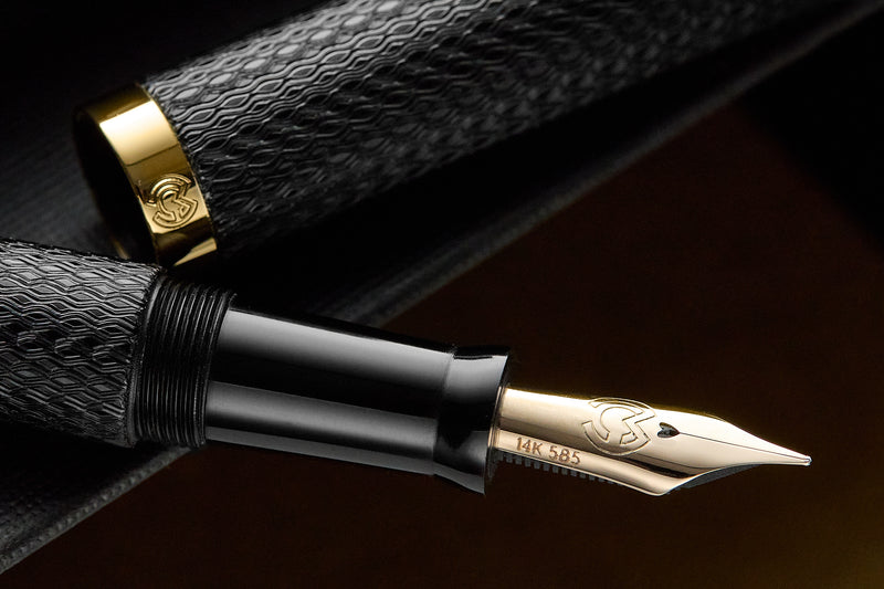 Magna Carta Mag 600 Fountain Pen - Black Ebonite Chased