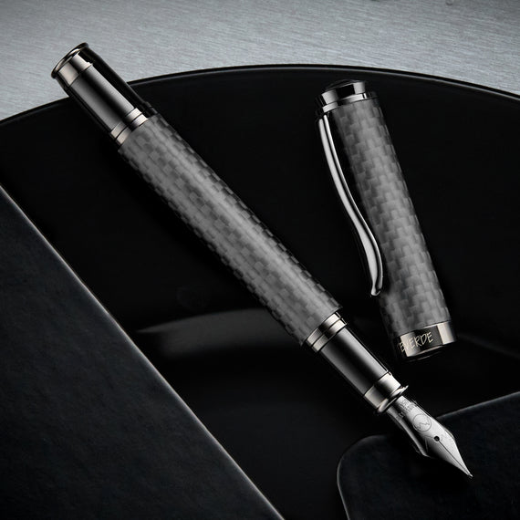 Monteverde Innova Fountain Pen - Matte Carbon Fiber/Gunmetal