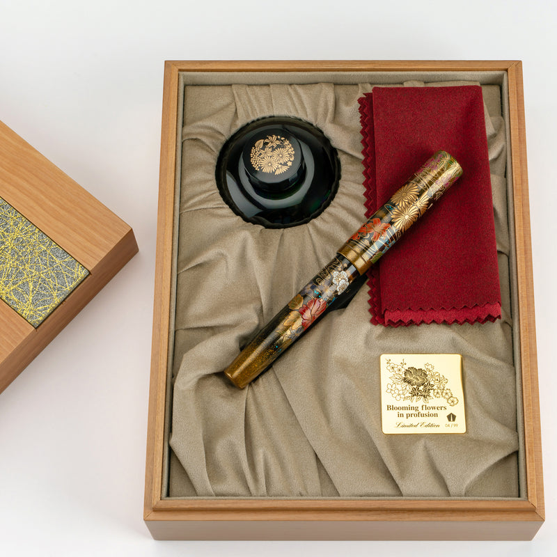 Namiki Emperor Maki-e Fountain Pen - Blooming Flowers in Profusion (Limited Edition)