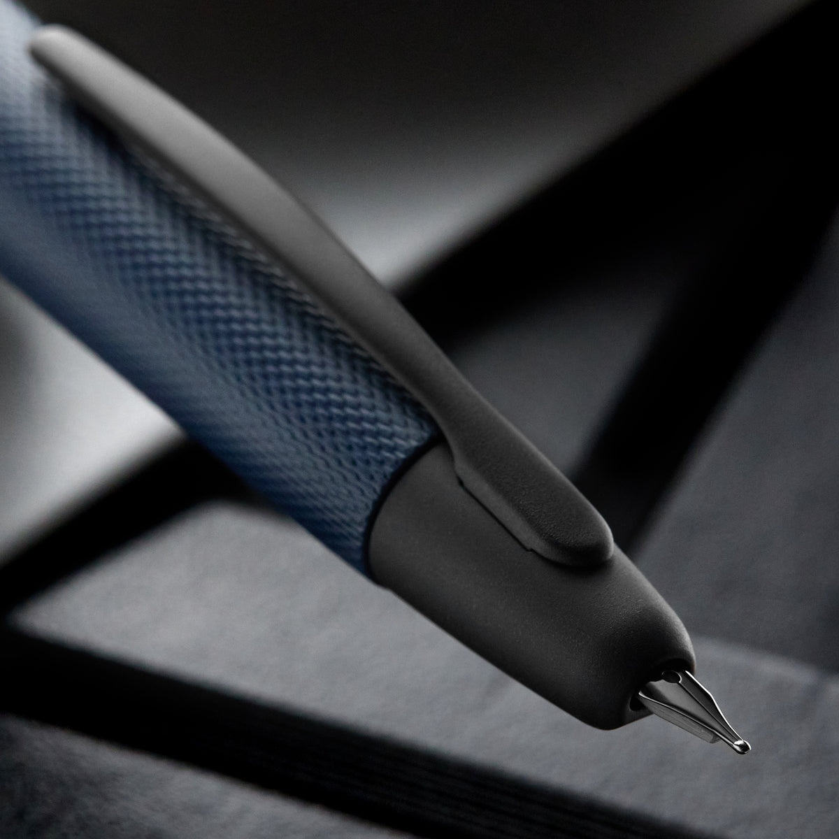 Pilot Vanishing Point Fountain Pen - Link Midnight (2025 Limited Edition)