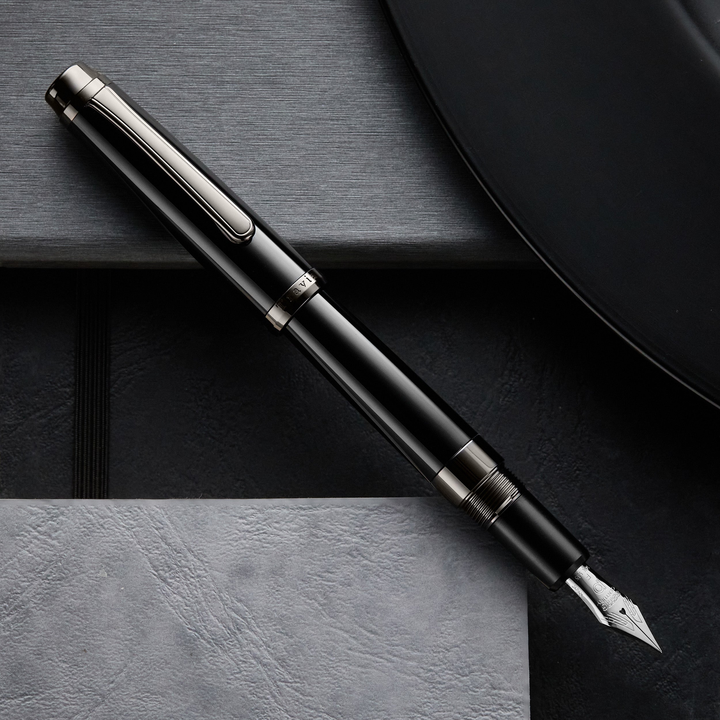 Platinum #3776 Century Fountain Pen - Travia (Limited Edition Set