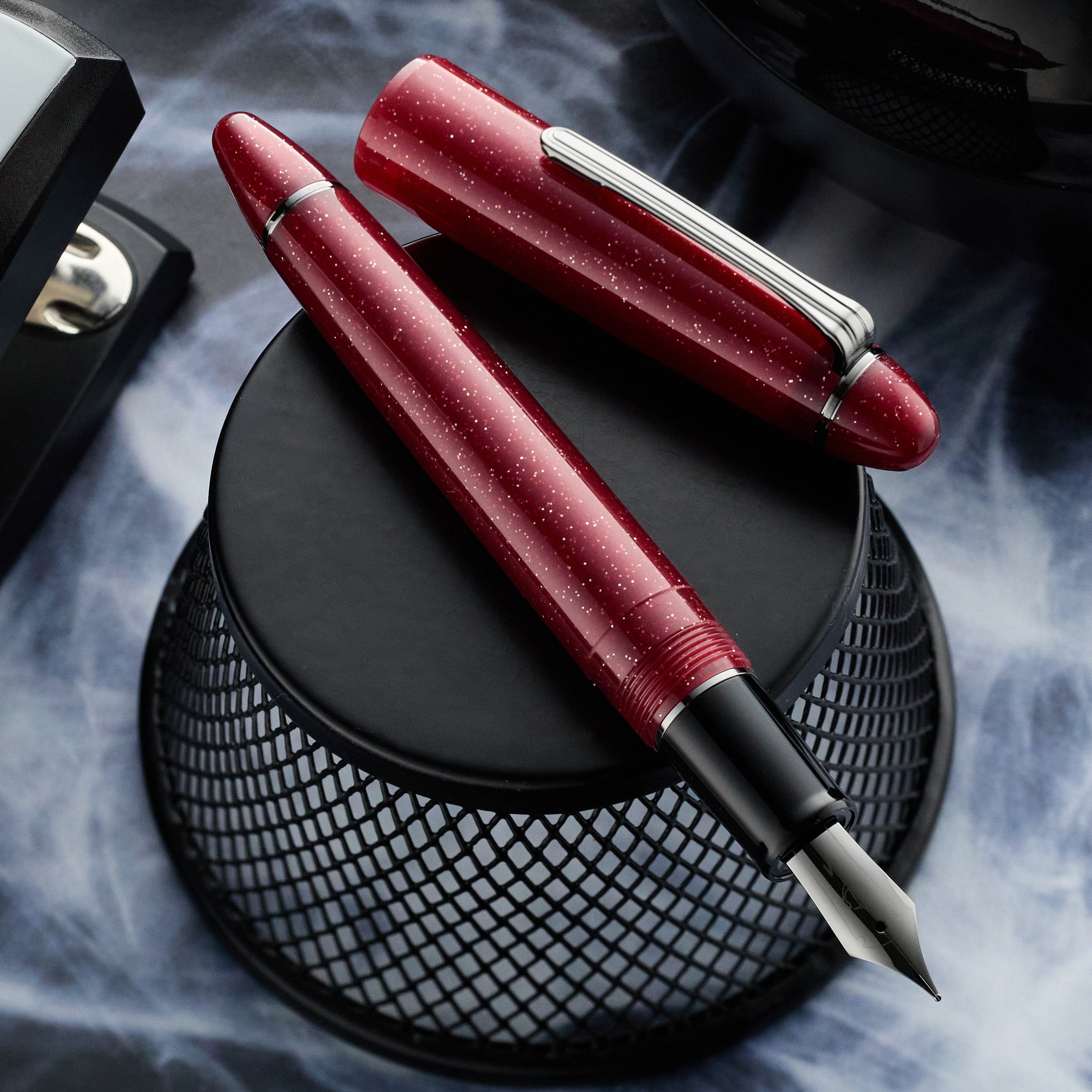 SAILOR セーラー 1911 万年筆 ボルドー 14k Sailor 1911 Casual L Fountain Pen - Supernova Crimson (Limited