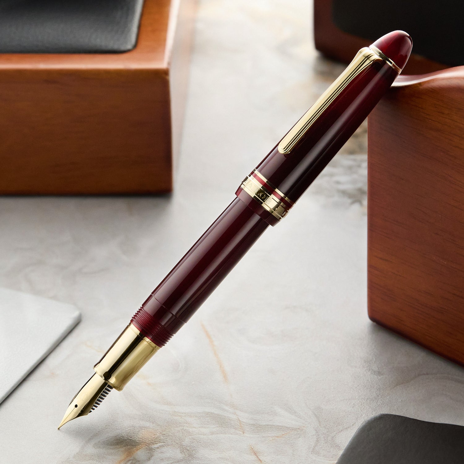 Sailor 1911 Casual L Stable Fountain Pen - Muted Red - The Goulet