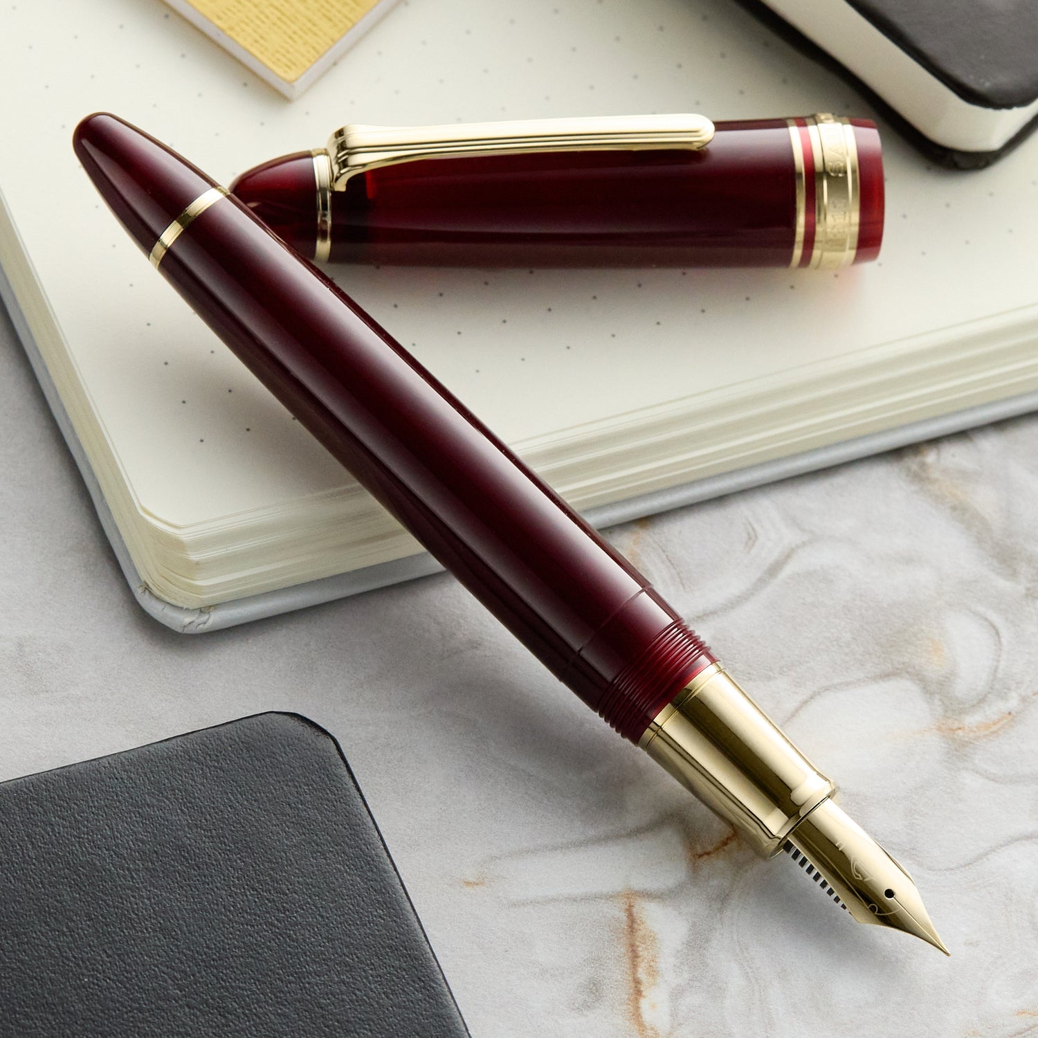 Sailor 1911 Casual L Stable Fountain Pen - Muted Red - The Goulet