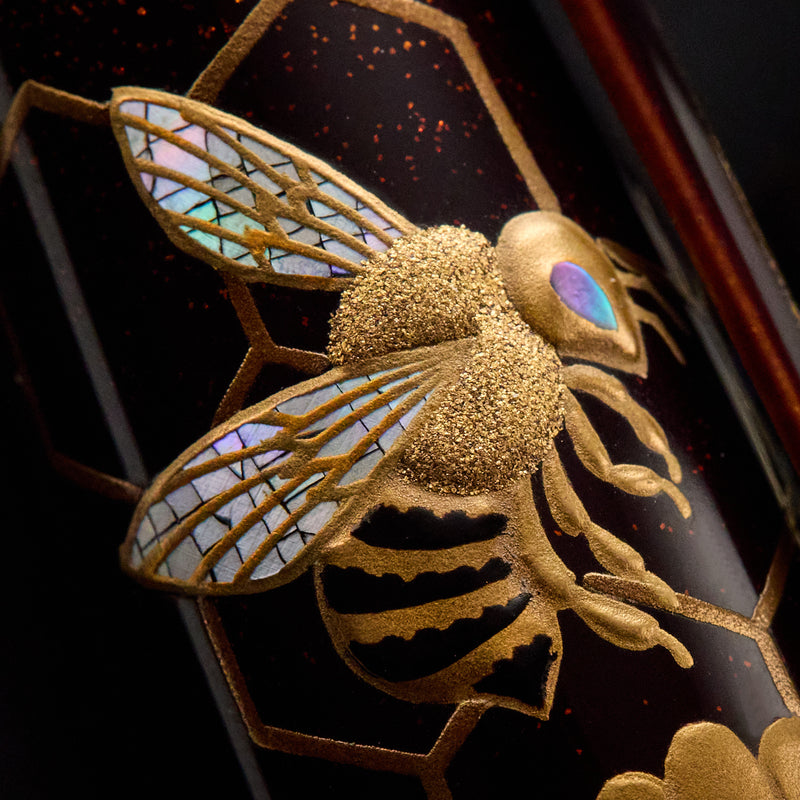 TACCIA Empress Maki-e Fountain Pen - Imperial Honeybee (Limited Edition)