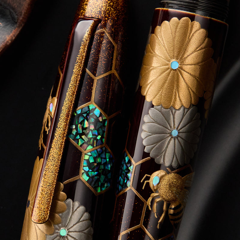 TACCIA Empress Maki-e Fountain Pen - Imperial Honeybee (Limited Edition)