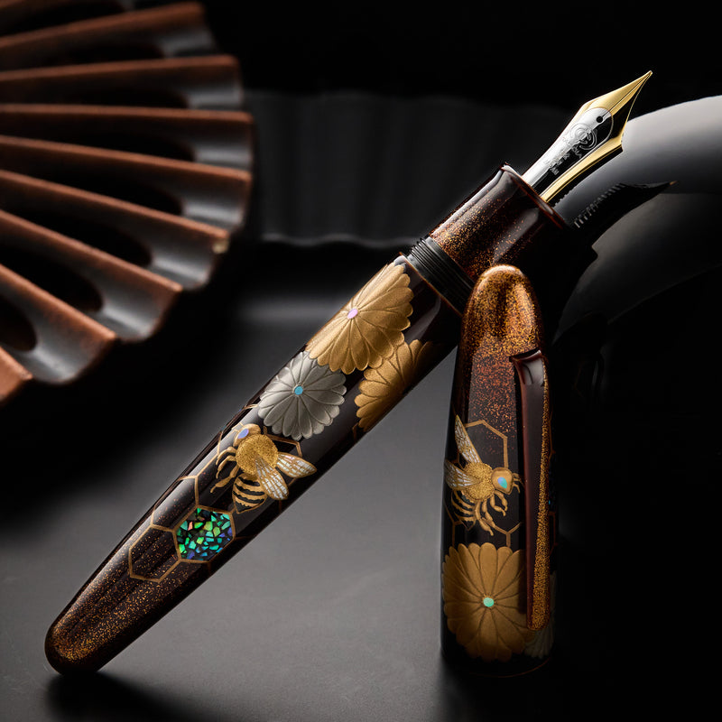 TACCIA Empress Maki-e Fountain Pen - Imperial Honeybee (Limited Edition)