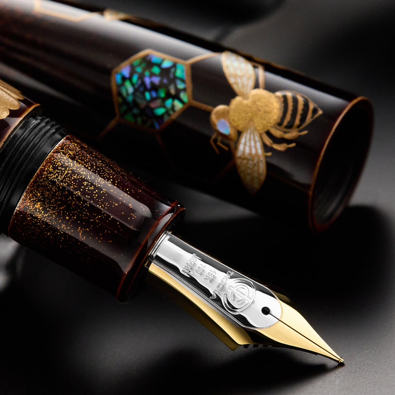 TACCIA Empress Maki-e Fountain Pen - Imperial Honeybee (Limited Edition)