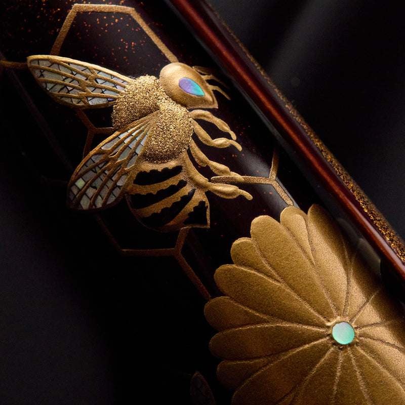 TACCIA Empress Maki-e Fountain Pen - Imperial Honeybee (Limited Edition)