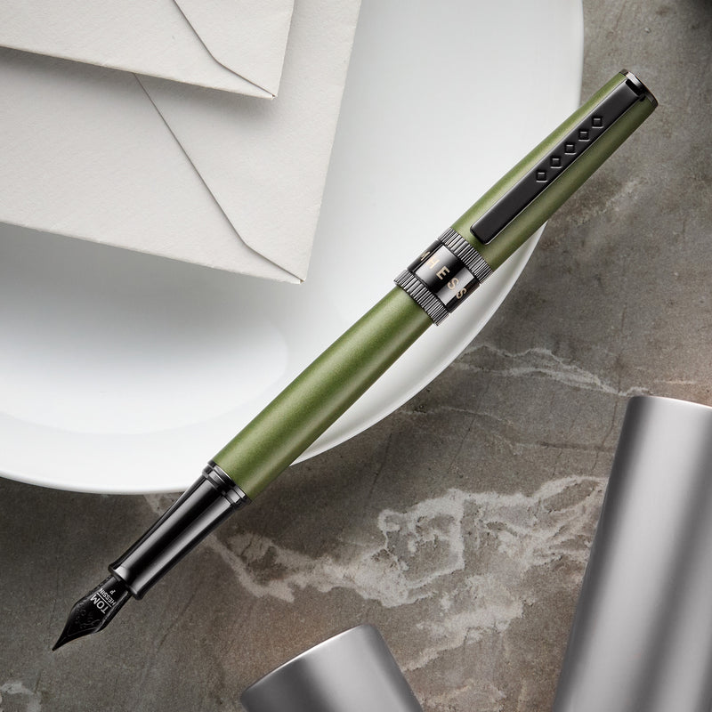 Tom Hessin Rebel Fountain Pen - Garrison Green
