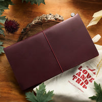 Traveler's Notebook - Love and Trip 2025 Limited Edition (Regular)