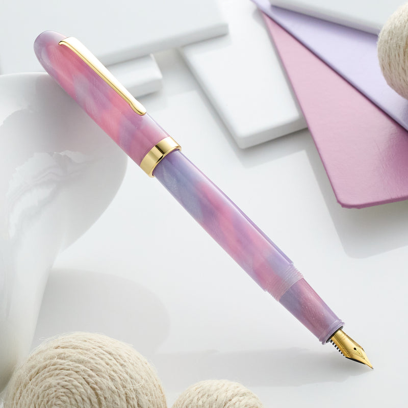(Bottom Shelf) Wearingeul Literature Preface Fountain Pen - A Dream Within a Dream