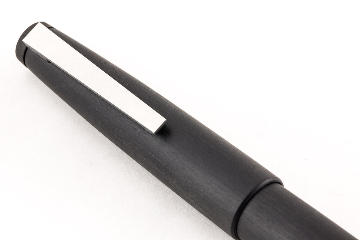 LAMY 2000 Black - Elegant Fountain Pen In Robust Fibreglass Barrel - 14 Ct. Gold Nib, Partially Platinum-plated - Nib Size F : LAMY