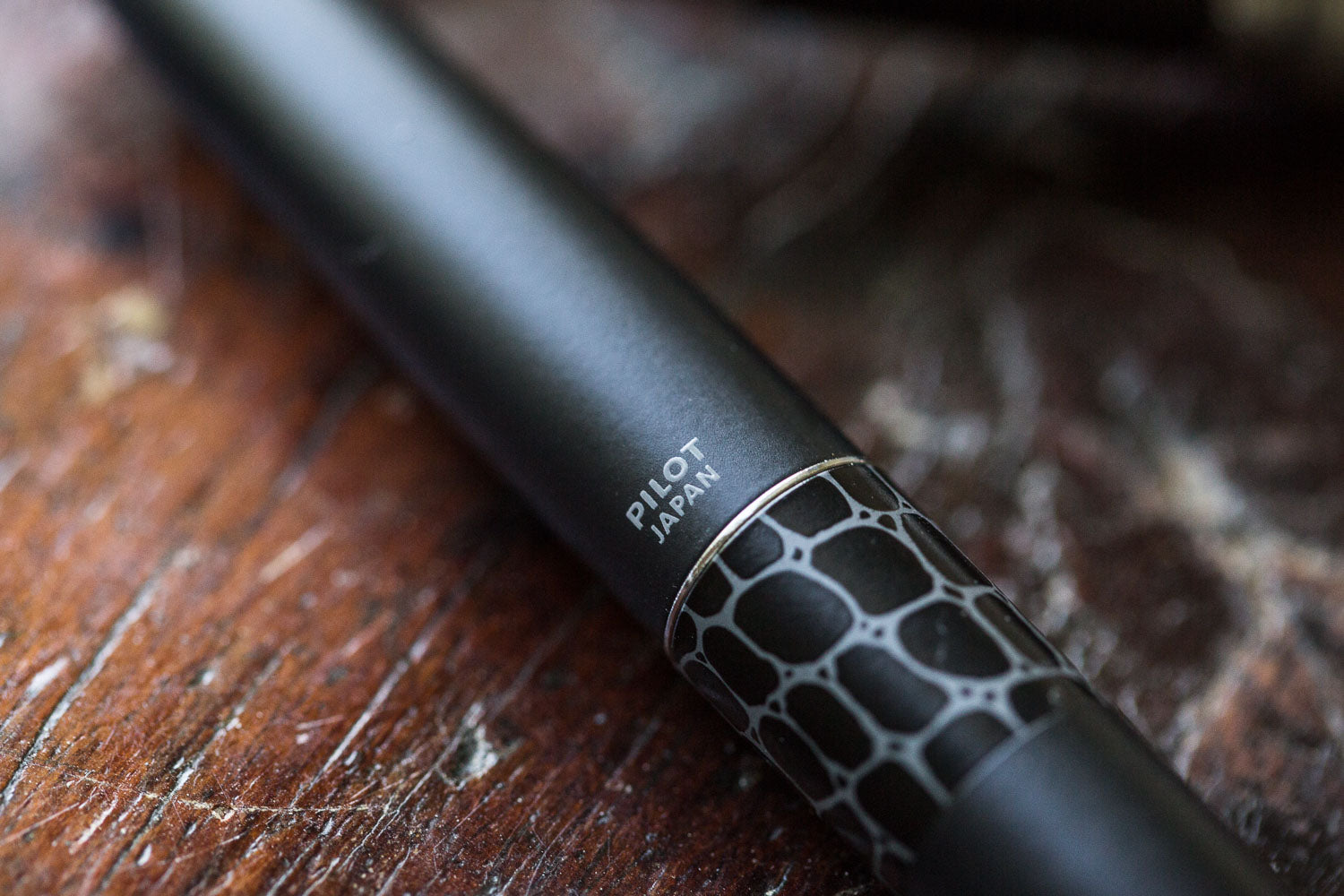 Pilot Metropolitan Fountain Pen - Black Crocodile - Fine Pilot Metropolitan Fountain Pen - Black Crocodile - Fine