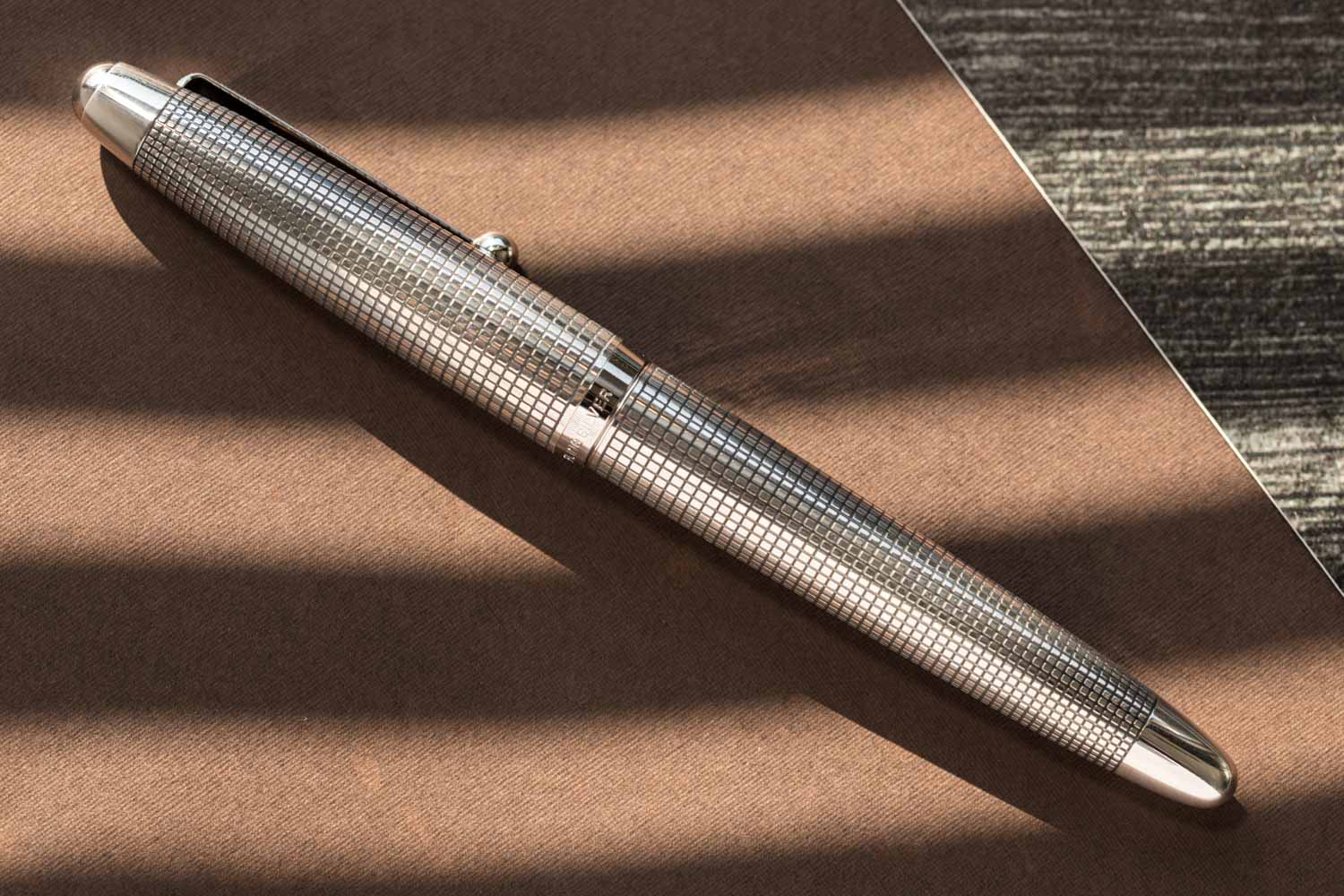 Pilot Art Craft Silver Collection Fountain Pen (2019) - Koushi (Lattice),  18K Fine (Excellent +, Works Well) - Peyton Street Pens