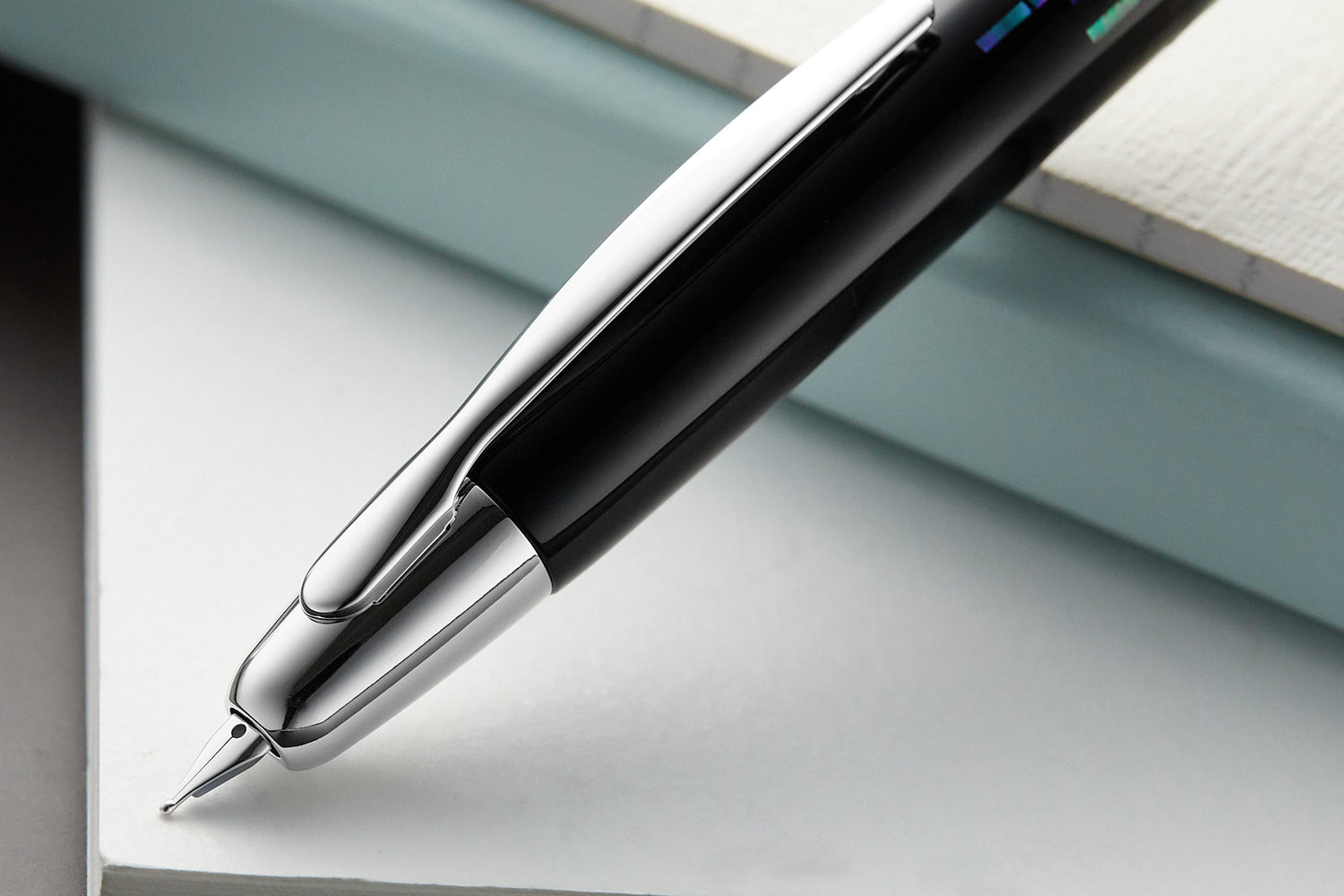 Pilot Vanishing Point Fountain Pen - Raden Stripe – Lemur Ink