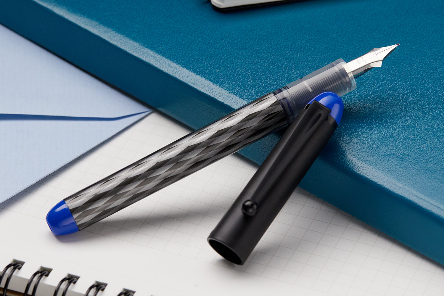 disposable fountain pens! pilot varsity med nib/blue. : r/fountainpens