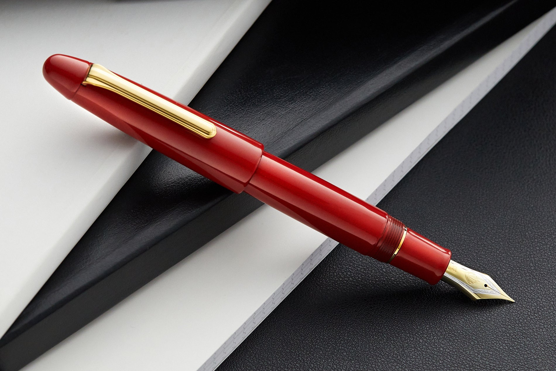 Pix red sales ballpoint pen
