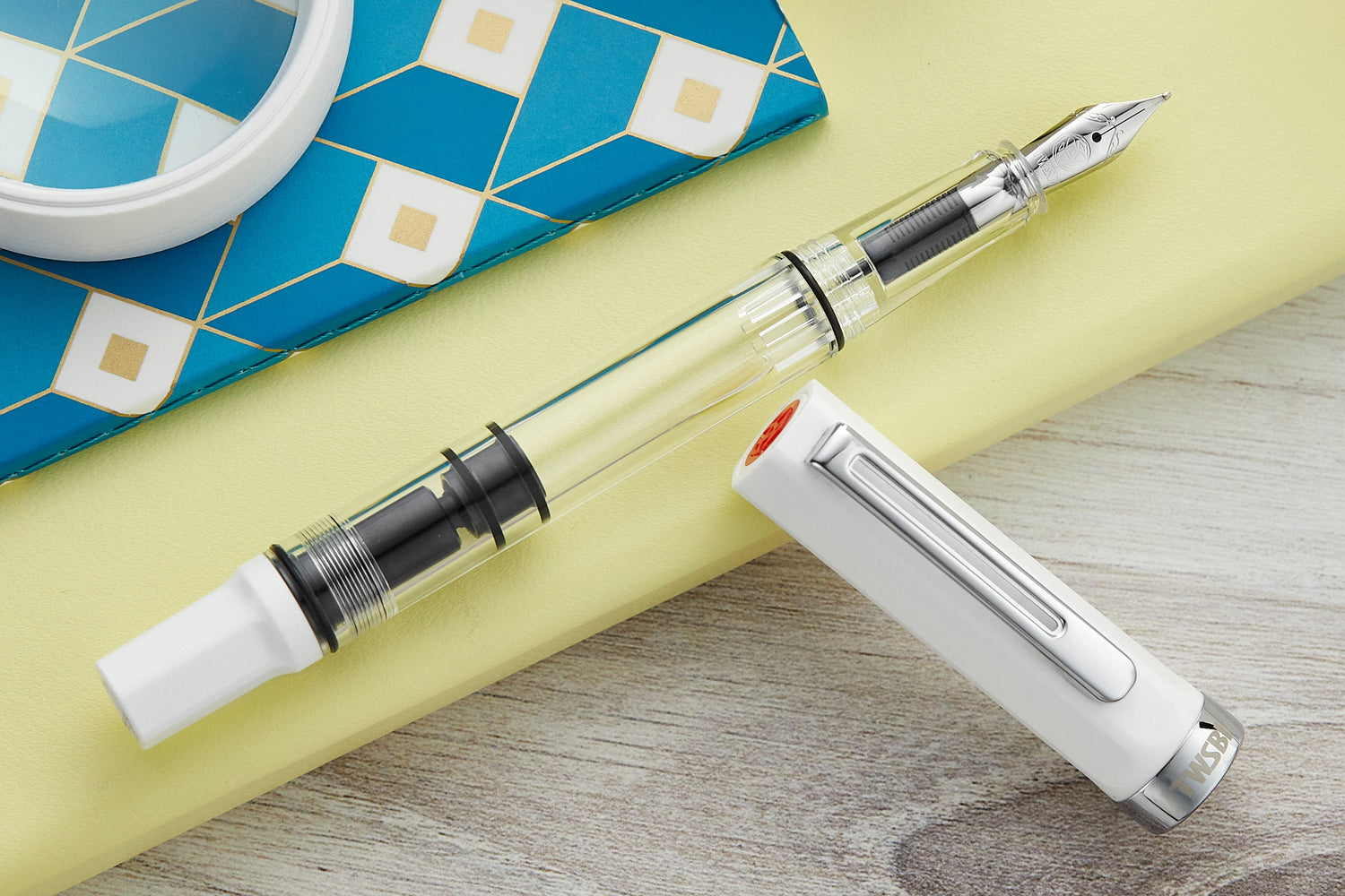 TWSBI Vulpennen : TWSBI ECO Vulpen - Wit - Fijn TWSBI Vulpennen : TWSBI ECO Vulpen - Wit - Fijn