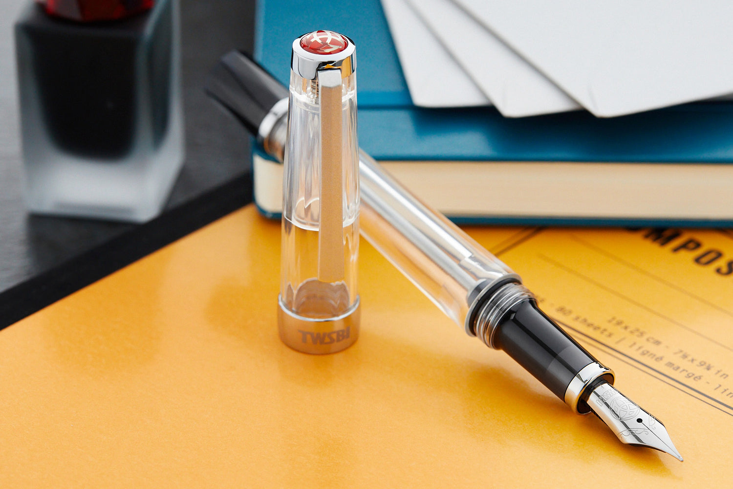 TWSBI Vac Mini Füllhalter – Vakuum-Füller Im Smoke-Design (mit Stahlfeder) TWSBI Vac Mini Füllhalter – Vakuum-Füller Im Smoke-Design (mit Stahlfeder)