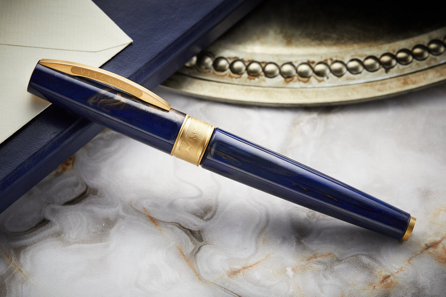 Visconti Mirage – Penna A Rullo In Resina Con Chiusura Magnetica – Colore Horn
